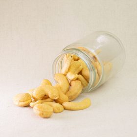 LARGE ROASTED CASHEWS