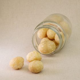 RAW MACADAMIA