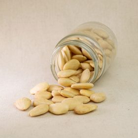RAW SHELLED COMMON ALMOND