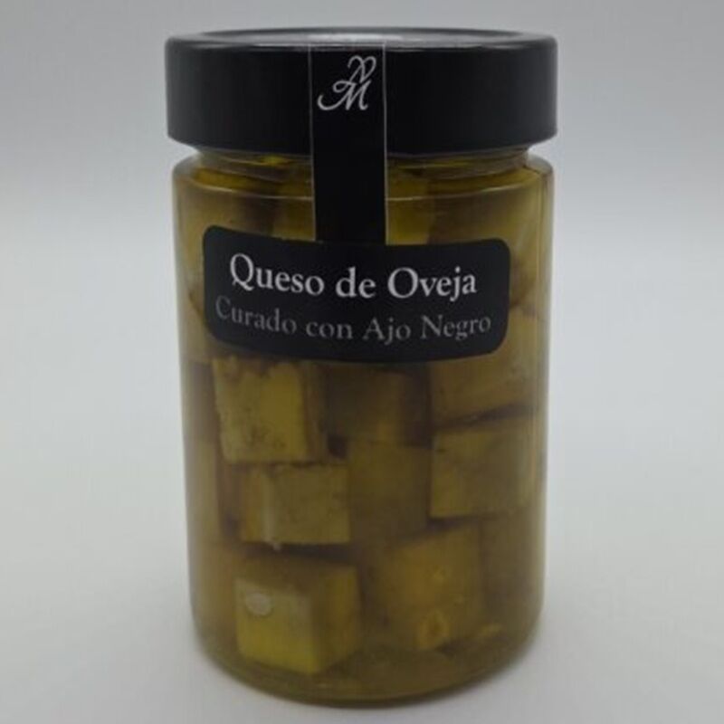 FORMATGE AMB OLI CURAT AMB ALL NEGRE